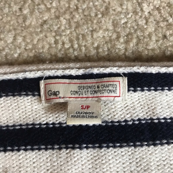 Long sleeve striped GAP shirt - Picture 2 of 3